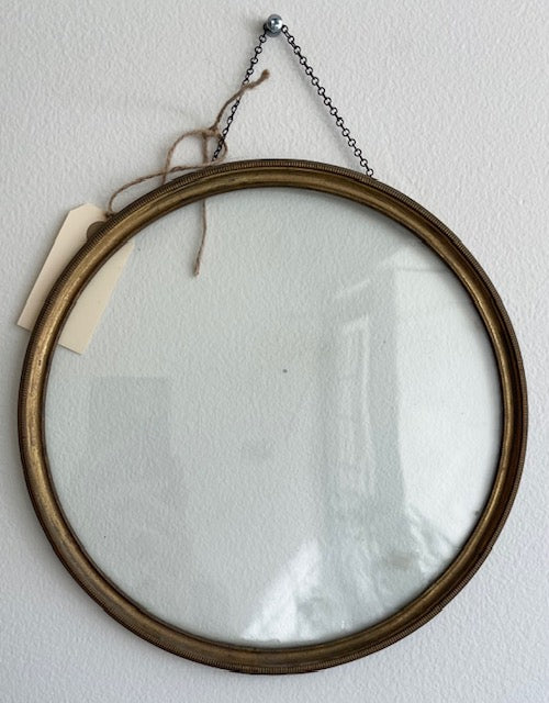 Victorian Round Picture Frame