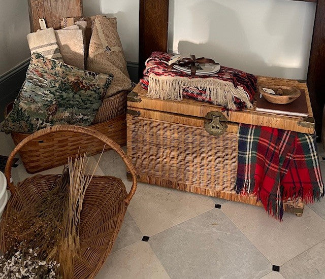 Throws, Pillows & Rugs