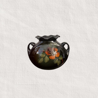Weller Louwelsa Pillow Vase