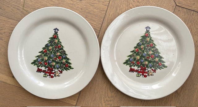 Christmas Plates (Set of 2)